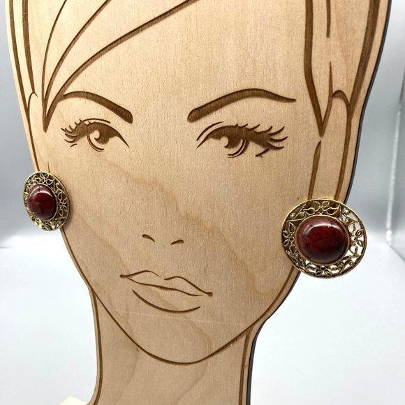 Vintage Burgundy Cabochon Earrings in Gold Tone Filigree Frame Clip Ons, Chic - Picture 5 of 5